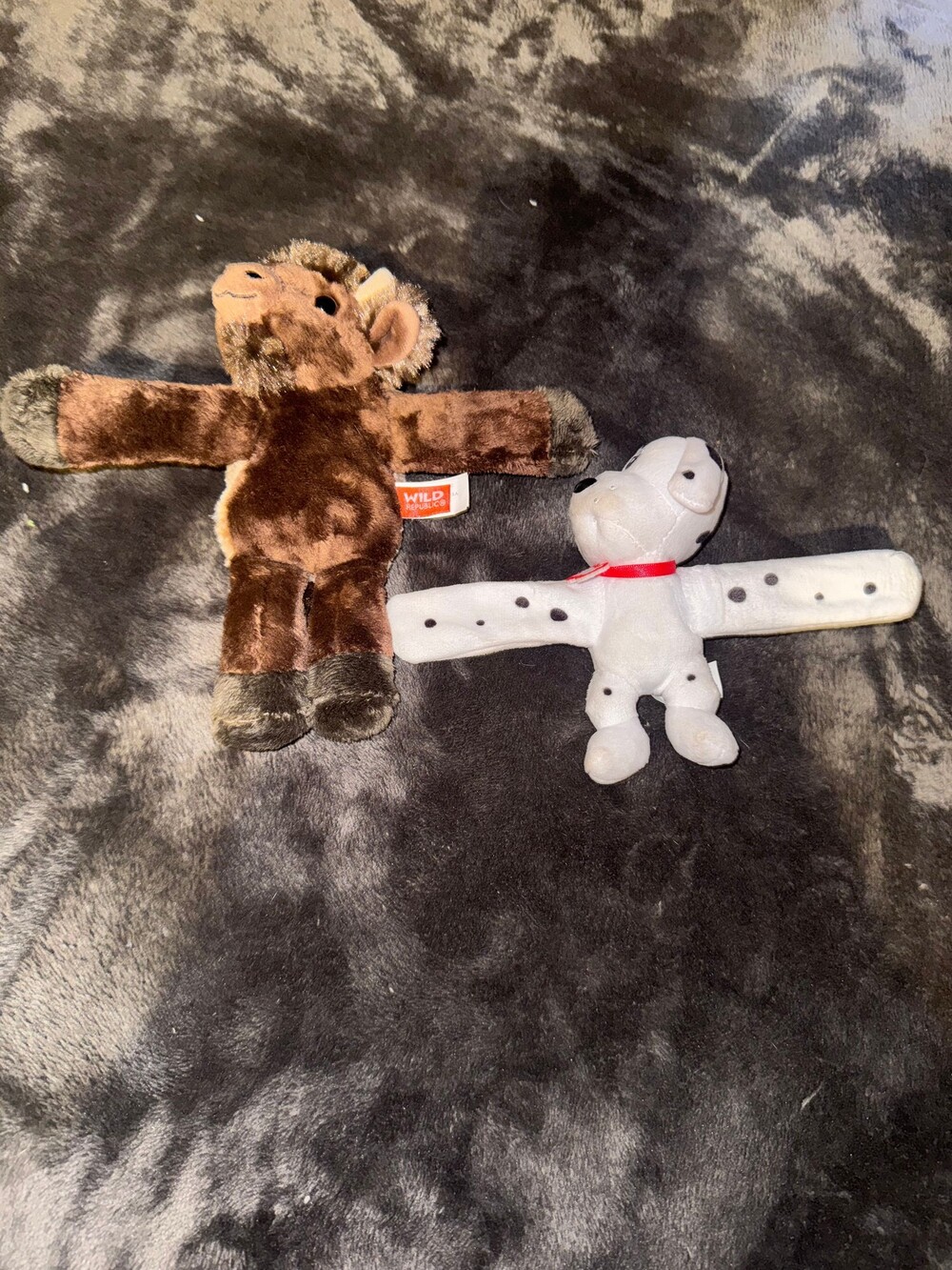 Wild Republic Bison and Dalmatian Plush Finger Puppets Brown White Soft Toy
